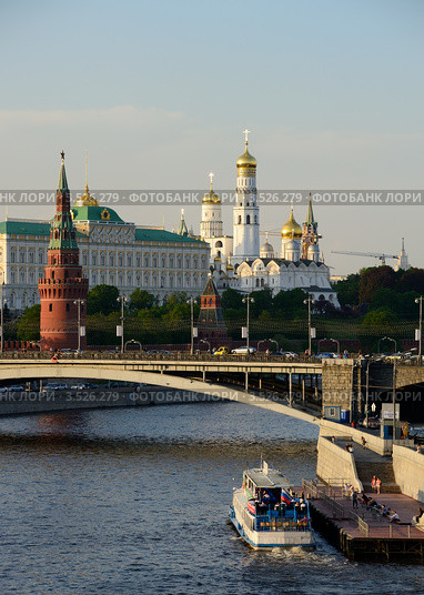 Московский Кремль вечером (2012 год). Стоковое фото, фотограф Алексей Голованов / Фотобанк Лори