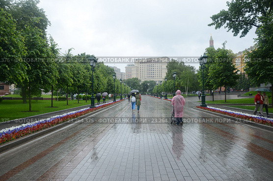 Москва, Александровский сад (2016 год). Стоковое фото, фотограф Галина  Горбунова / Фотобанк Лори
