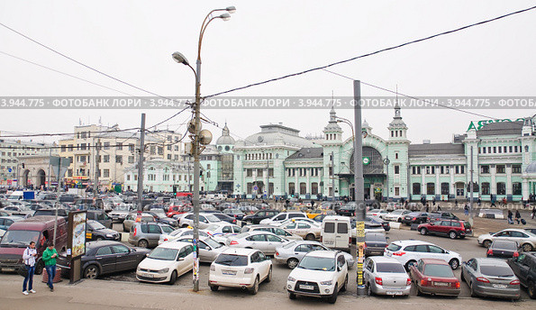 Москва. Белорусский вокзал. Площадь Тверская Застава (2012 год). Редакционное фото, фотограф Алёшина Оксана / Фотобанк Лори