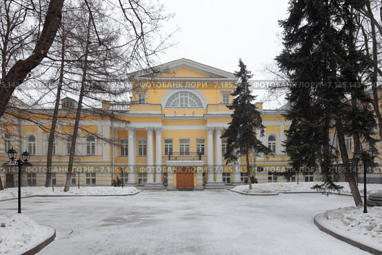 Москва городская усадьба Бибиковых на Пречистенке (2015 год). Редакционное фото, фотограф Дмитрий Неумоин / Фотобанк Лори