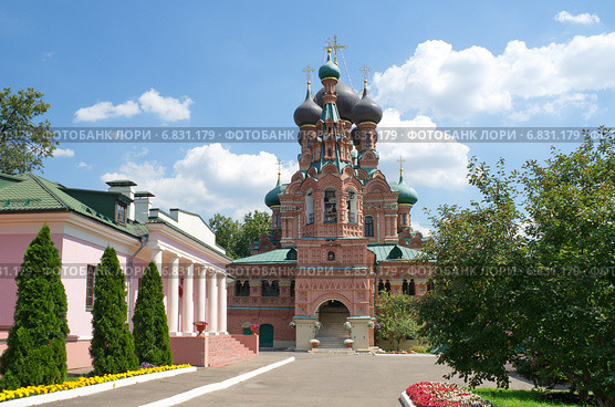 Москва. Храм Троицы Живоначальной в Останкине (2014 год). Стоковое фото, фотограф Елена Коромыслова / Фотобанк Лори