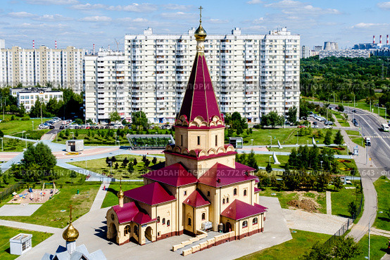 Москва, Храм Усекновения Главы Иоанна Предтечи в Братееве (2017 год). Редакционное фото, фотограф glokaya_kuzdra / Фотобанк Лори