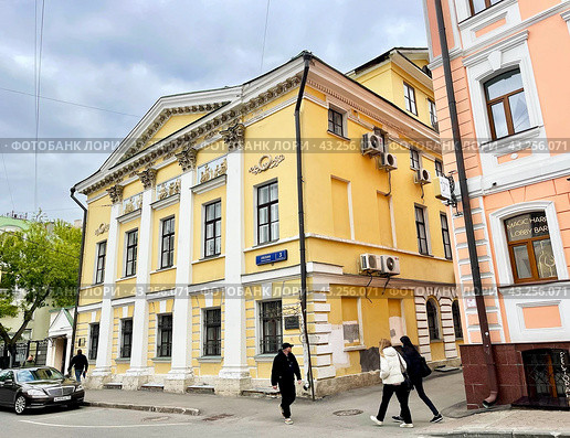 Москва, Лялин переулок, дом 3, усадьба Гурьевых весной. Редакционное фото, фотограф Овчинникова Ирина / Фотобанк Лори
