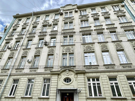 Москва, Лялин переулок,  дом 8 строение 1. Доходный дом, архитектор О. Г. Пиотрович, 1910 год постройки. Стоковое фото, фотограф Овчинникова Ирина / Фотобанк Лори