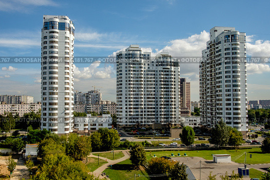 Москва, Севастопольский проспект, 28, жилой комплекс "Три Капитана" (2020 год). Редакционное фото, фотограф glokaya_kuzdra / Фотобанк Лори