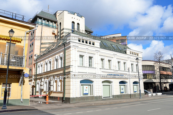 Москва, улица Покровка, дом 45, строение 1, в 19 веке - дом купца М.В. Шилова. Редакционное фото, фотограф Овчинникова Ирина / Фотобанк Лори