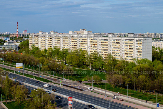 Москва, Варшавское шоссе и район Чертаново Южное (2017 год). Редакционное фото, фотограф glokaya_kuzdra / Фотобанк Лори