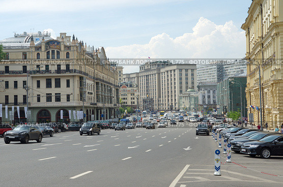 Москва. Вид на улицу Театральный проезд (2016 год). Редакционное фото, фотограф Елена Коромыслова / Фотобанк Лори