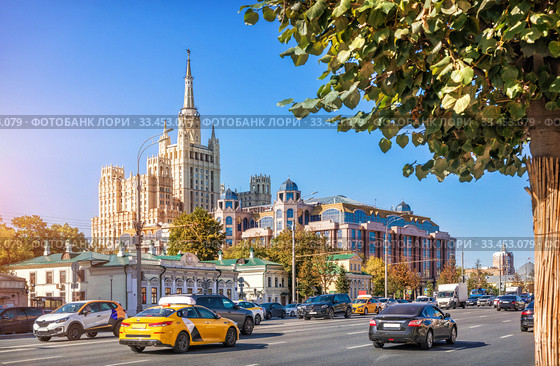 Москва. Высотка на Кудринской площади. View of the skyscraper on Kudrinskaya Square (2019 год). Стоковое фото, фотограф Baturina Yuliya / Фотобанк Лори