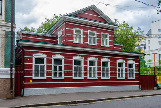 Москва, Замоскворечье, Голиковский переулок, 9, особняк "Дом Критского" (2020 год). Редакционное фото, фотограф glokaya_kuzdra / Фотобанк Лори