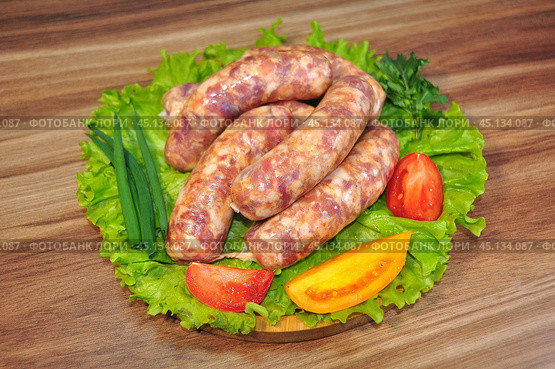 Мясопродукты. Полуфабрикаты. Мясо. Свинина. Говядина. Кухня. Ресторан. Кафе. Приготовление. Ужин. Стол. Стейк. Пища. Стоковое фото, фотограф Владимир Зыбин / Фотобанк Лори