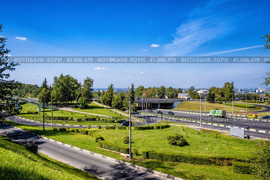 Мызинская развязка (проспект Гагарина и улица Ларина в Нижнем Новгороде) (2023 год). Редакционное фото, фотограф Илья Старков / Фотобанк Лори