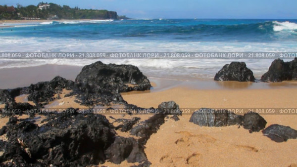 На пляже Букан Канот (Boucan Canot Beach). Реюньон (2016 год). Стоковое видео, видеограф Вадим Хомяков / Фотобанк Лори