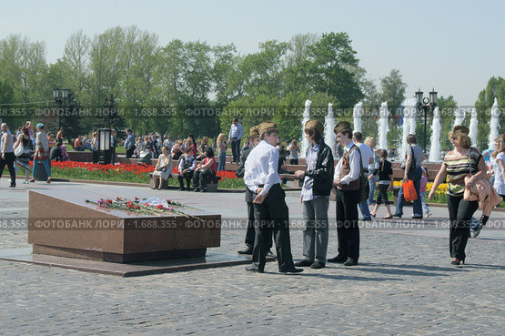 На Поклонной горе. День Победы (2010 год). Редакционное фото, фотограф Валерия Попова / Фотобанк Лори