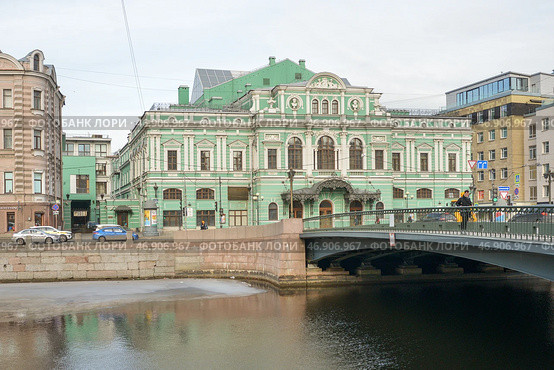 Набережная Фонтанки в Петербурге. Театр БДТ. Стоковое фото, фотограф Александр Алексеев / Фотобанк Лори