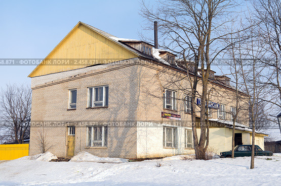 Надстроенное здание (2011 год). Редакционное фото, фотограф Сергей Лаврентьев / Фотобанк Лори
