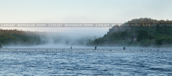 Нахлыстовая рыбалка в заполярье летом. Стоковое фото, фотограф Михаил Иванов / Фотобанк Лори