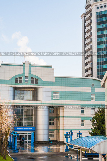 Налоговая инспекция № 33 (ИФНС). Москва, Походный проезд, владение 3 (2016 год). Редакционное фото, фотограф Алёшина Оксана / Фотобанк Лори