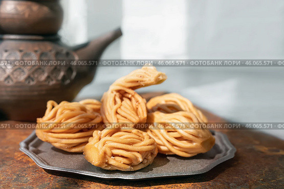 Nath, Chak Chak - Tatar national dessert. perfect for dessert blogs, street food blogs, recipe sites and Ramadan cultural food demonstrations. Copy space. Стоковое фото, фотограф Оксана Медведева / Фотобанк Лори