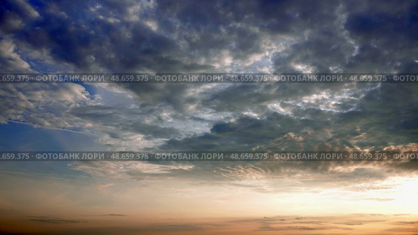 Небо на закате солнца на Адриатическом побережье в Хорватии. Май. Sky at sunset on the Adriatic coast in Croatia. May. (2023 год). Стоковое фото, фотограф Горшков Александр / Фотобанк Лори