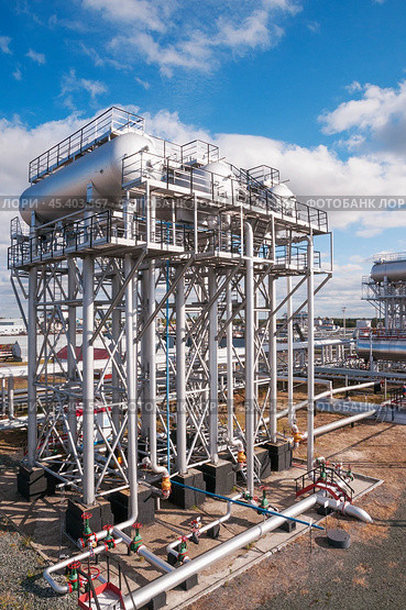 Нефтегазовая промышленность России. Стоковое фото, фотограф Павел Просянов / Фотобанк Лори