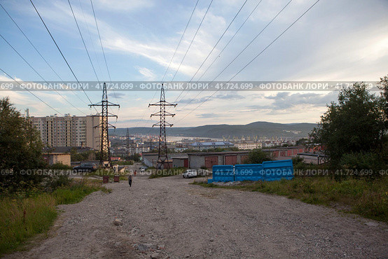 Непарадный вид на город сверху. Мурманск (2023 год). Редакционное фото, фотограф Сергей Афанасьев / Фотобанк Лори