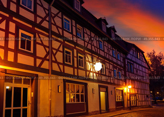 Nordhausen city at sunset in Thuringia Germany. Nordhausen city facades at sunset in Thuringia Germany. Стоковое фото, агентство Ingram Publishing / Фотобанк Лори