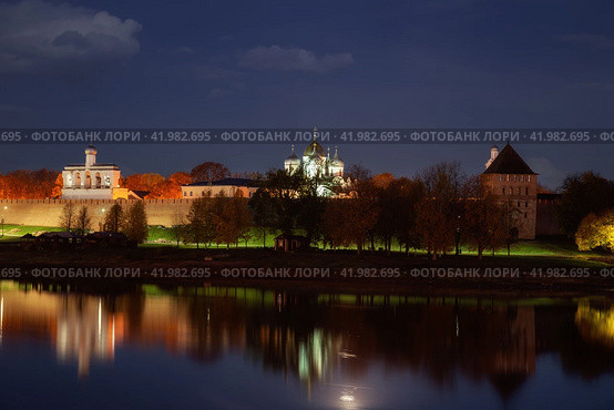Novgorod Kremlin at night (2022 год). Стоковое фото, фотограф Юлия Бабкина / Фотобанк Лори