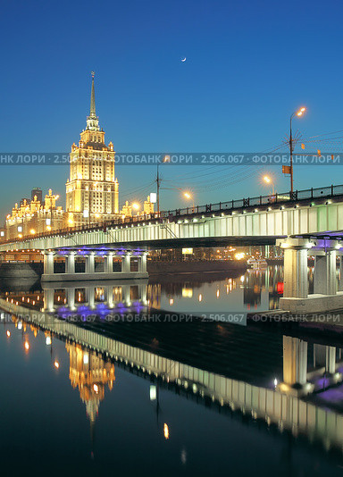 Новоарбатский мост. Вечер. Стоковое фото, фотограф Юрий Кирсанов / Фотобанк Лори