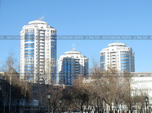 Новостройки в Екатеринбурге на улице Радищева (2011 год). Стоковое фото, фотограф Людмила Банникова / Фотобанк Лори