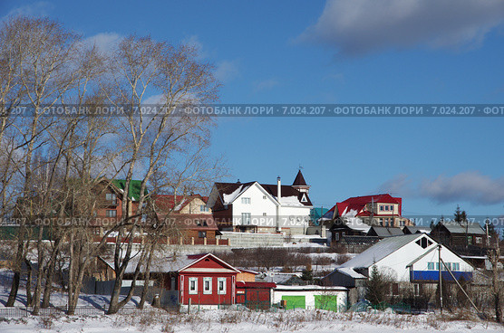 Новостройки в старой части города. Первоуральск (2015 год). Стоковое фото, фотограф М. Гимадиев / Фотобанк Лори