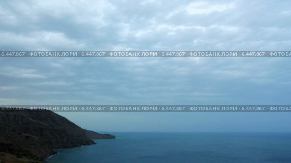 Облачное небо над морем, Меганом, Крым, таймлапс (2013 год). Стоковое видео, видеограф Артем Поваров / Фотобанк Лори