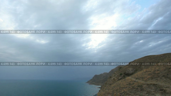 Облака над морем, мыс Меганом (2013 год). Стоковое видео, видеограф Артем Поваров / Фотобанк Лори