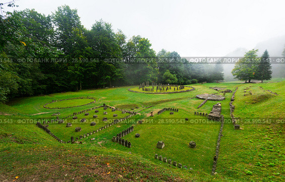 Old fortress Sarmizegetusa Regia (2017 год). Редакционное фото, фотограф Яков Филимонов / Фотобанк Лори