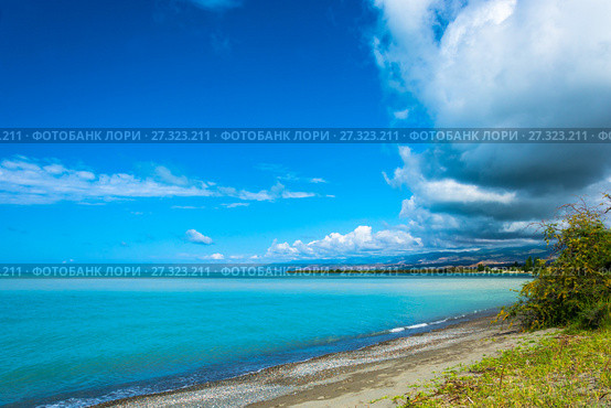 On the shore of lake Issyk-Kul, Kyrgyzstan (2016 год). Стоковое фото, фотограф Валерий Смирнов / Фотобанк Лори