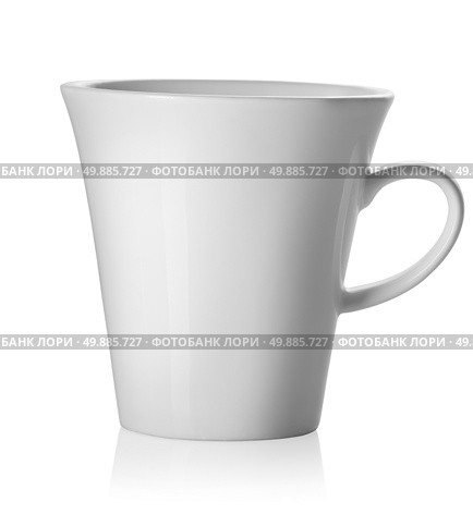 One teacup isolated on a white background. Стоковое фото, агентство Ingram Publishing / Фотобанк Лори