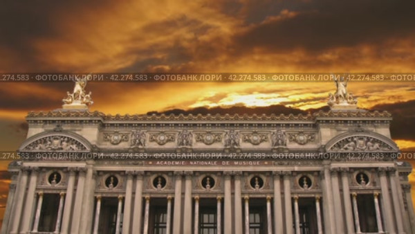 Opera Garnier (Garnier Palace) against the background of the sunset, Paris, France. (2024 год). Стоковое видео, видеограф Владимир Журавлев / Фотобанк Лори
