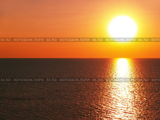Оранжевый морской закат. Стоковое фото, фотограф only / Фотобанк Лори