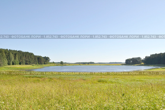Озеро Маленец в Михайловском (2010 год). Редакционное фото, фотограф Виктор Карасев / Фотобанк Лори