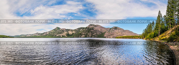Озеро в таежной местности Якутии ( Оймяконский район ) Стоковое фото, фотограф Павел Просянов / Фотобанк Лори