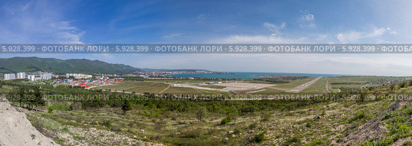 Панорама аэропорта в Геленджике (2014 год). Стоковое фото, фотограф Алексей Шматков / Фотобанк Лори