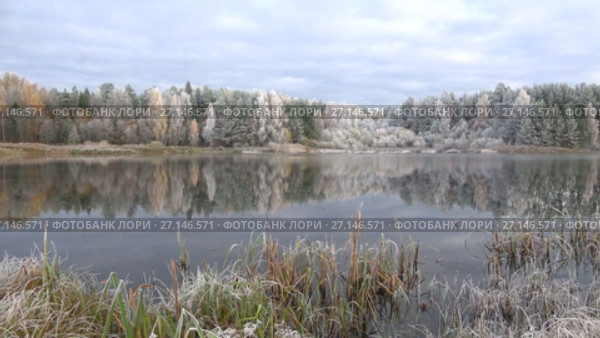 Панорама Мельничного пруда в октябрьский заморозок. Пушкинские Горы, Россия (2017 год). Редакционное видео, видеограф Виктор Карасев / Фотобанк Лори