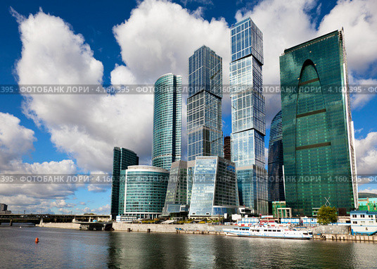 Панорамный вид на бизнес-центр города Москвы "Москва-Сити" (2010 год). Редакционное фото, фотограф Николай Винокуров / Фотобанк Лори