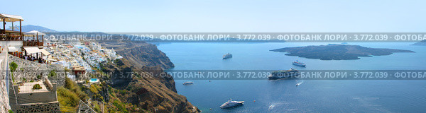 Панорамный вид на кальдеру вулкана, остров Санторини, Греция. Редакционное фото, фотограф ElenArt / Фотобанк Лори