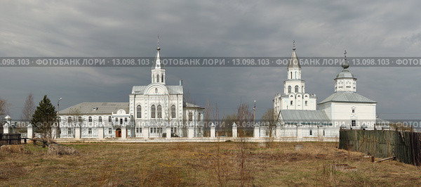 Панорамный вид на Коряжемский Николаевский монастырь, Архангельская область (2014 год). Стоковое фото, фотограф Самохвалов Артем / Фотобанк Лори