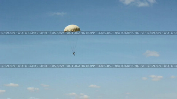 Парашютист. Стоковое видео, видеограф Фотограф / Фотобанк Лори