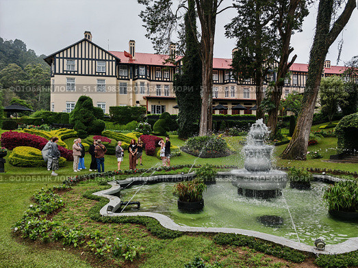 Парк, окружающий гостиницу Grand Hotel Nuwara (Шри-Ланка) Редакционное фото, фотограф Максим Гулячик / Фотобанк Лори