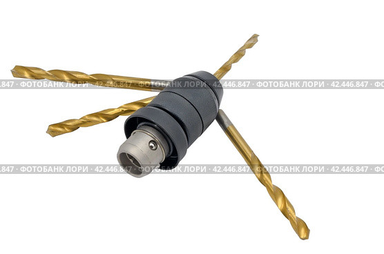 Патрон дрели и сверла на белом фоне. Cordless drill with twist bit closeup isolated on white. Стоковое фото, фотограф Татьяна Д / Фотобанк Лори