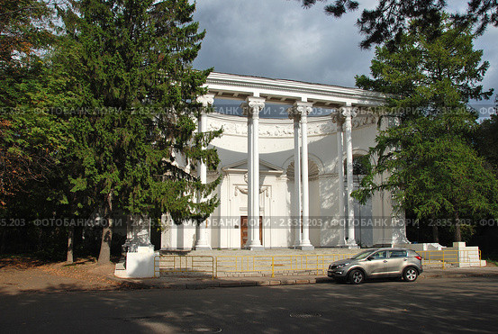 Павильон № 44 «Кролиководство». ВВЦ. Москва (2011 год). Редакционное фото, фотограф lana1501 / Фотобанк Лори