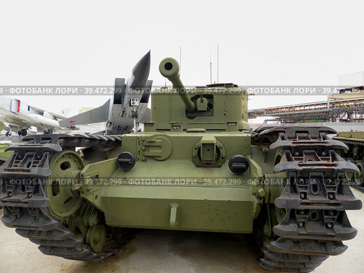 Пехотный танк Mk.IV Churchill Crocodile, 1943-1945 гг., изготовлено около 800 штук, Великобритания. Боевое применение во Второй мировой войне. Музей военной техники. Верхняя Пышма, Россия, октябрь 2022 г. Редакционное фото, фотограф Сергей Елизарьев / Фотобанк Лори